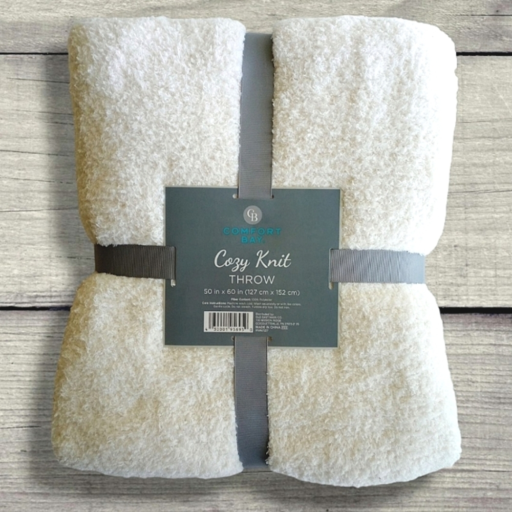 Comfort Bay White Cozy Knit Throw Blanket